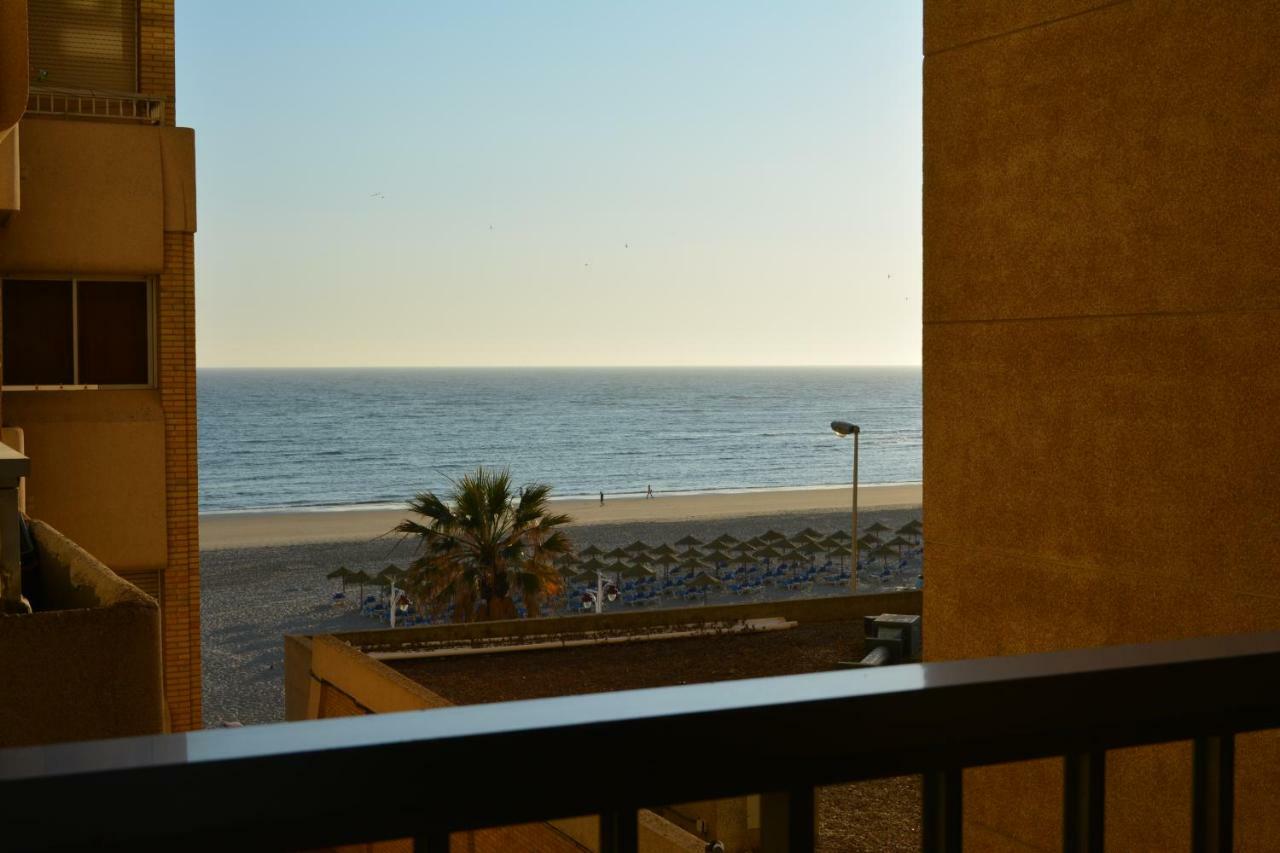 Apartamento Playa Victoria - カディス エクステリア 写真